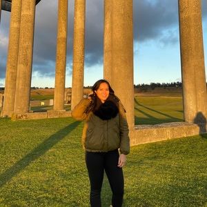 Meet your Posher, Nabila